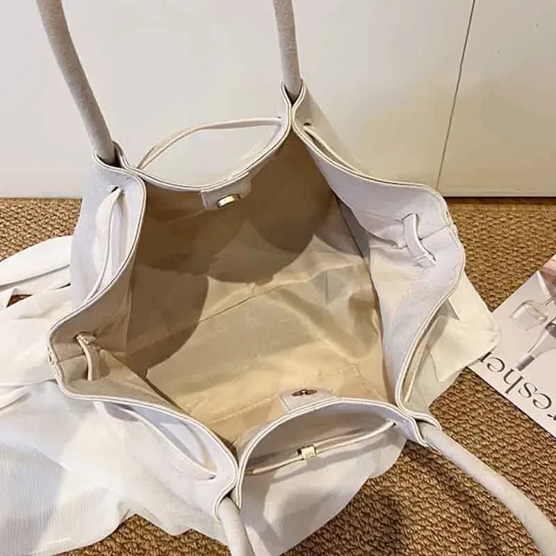 Fashion Women Niche Handbag Multifunctional Trend Large Capacity Shoulder Bag Wedding Tote Commuter Underarm Design 2025 bolsos